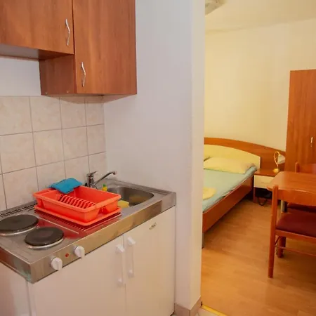 Daire Ivanka Gradac (Split-Dalmatia)