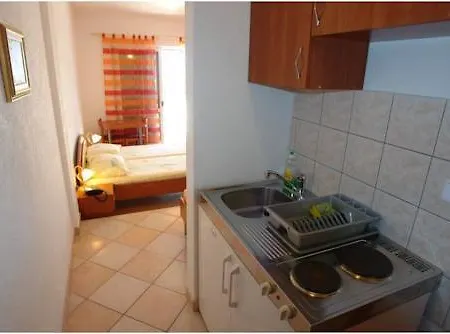 Daire Ivanka Gradac (Split-Dalmatia)